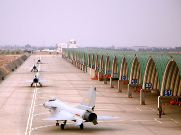 北京某军用机场机库